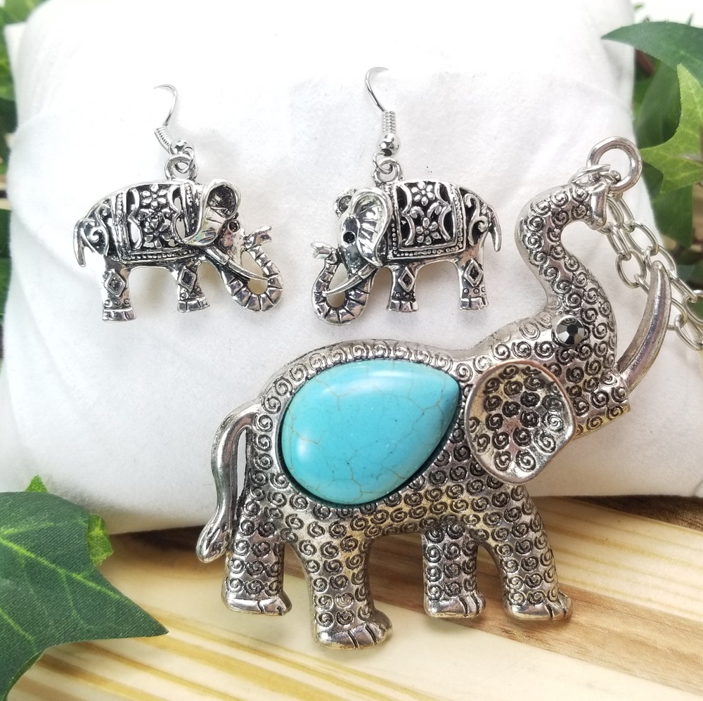 Silver Toned Elephant Necklace and Earring Set